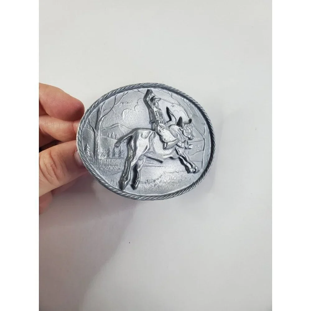 Belt Buckle Men's Cowboy‎ Riding Bull Bucking Pewter Roped-Edge Pewter Vintage